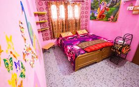 Somit Paying Guest House